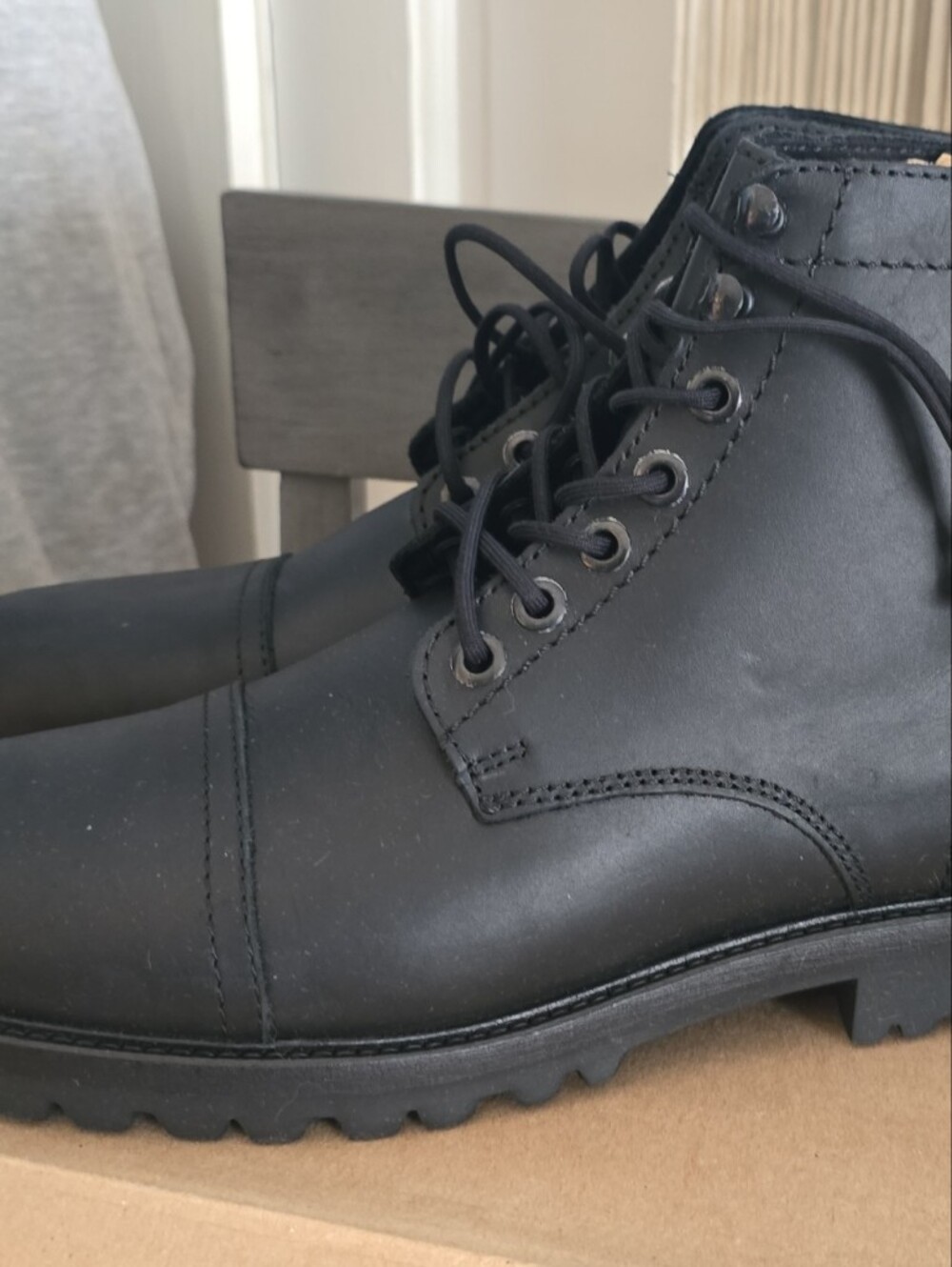 Men's Black Lace-Up Cap-Toe Leather Boots